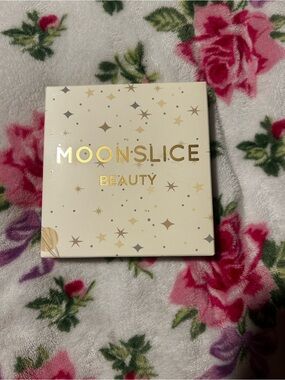 Cream & Gold Eyeshadow Palette